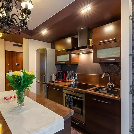 Apartment Rondo Verona - Free, Secure Parking For Guests