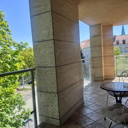 Rondo Verona Apartament,free Private Parking, Air Conditioning 弗罗茨瓦夫